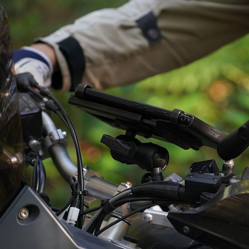 RAM-149Z-B-202U_RAM Handlebar U-Bolt Double Ball Mount