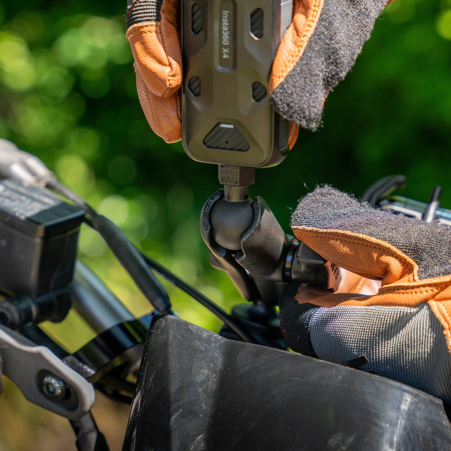 RAM® Tough-Ball™ Adapter for Insta360