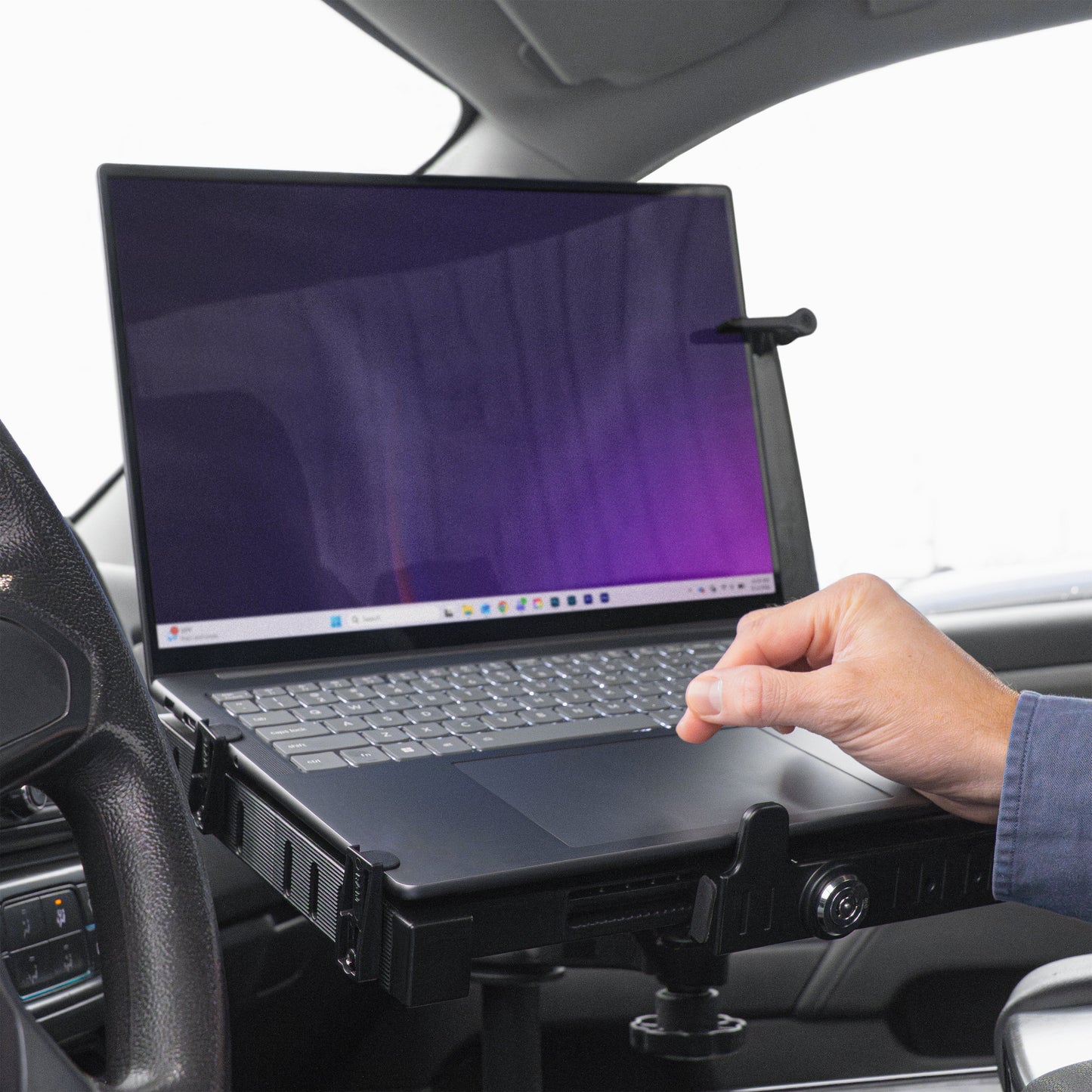 RAM® No-Drill™ Laptop Mount for '14-26 Ford Transit Full Size Van
