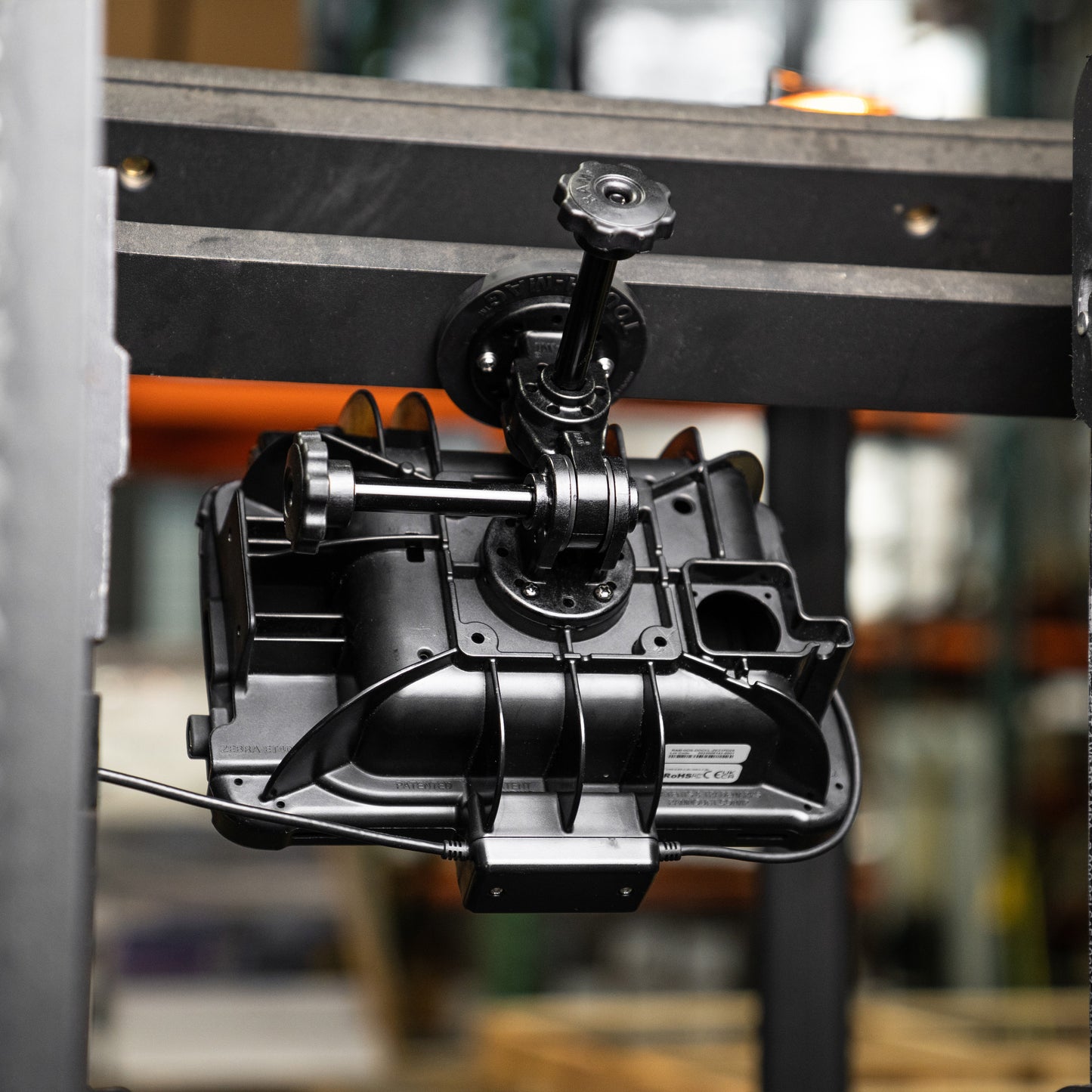 RAM® Dual 90-Degree Pivot Magnetic Mount with Knob