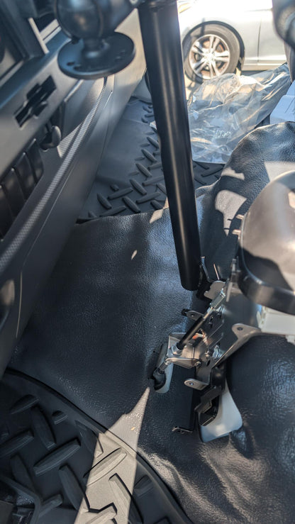 RAM-VB-197-SW2NT RAM No-Drill Vehicle Mount for '00-17